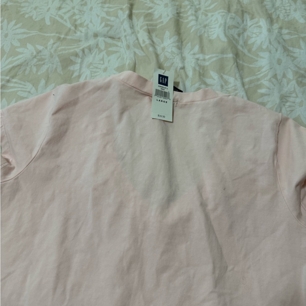 Gap Size Large pink v neck - Picture 6 of 6